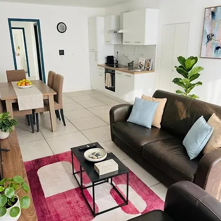 Chic & Cosy - 2 Pieces Idealement Situe Appartement Neuilly-Saint-Front